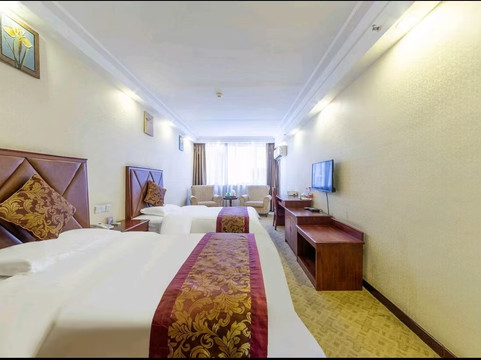 晶蓝酒店（广元高铁站图腾广场店）