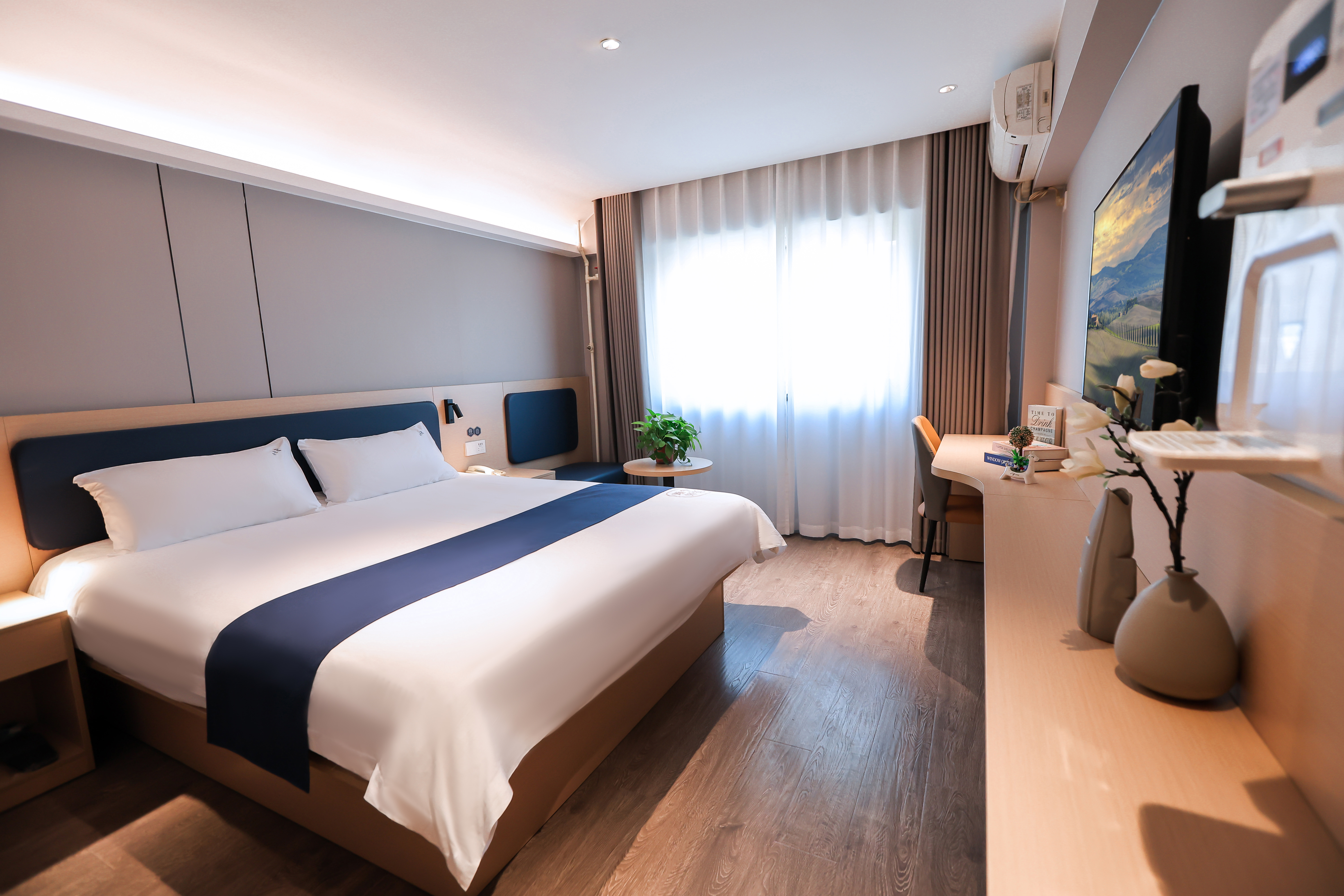 驿家365连锁酒店(石家庄勒泰中心和平路店)-官方