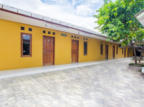 SPOT ON 2830 Azka Guest House Syariah