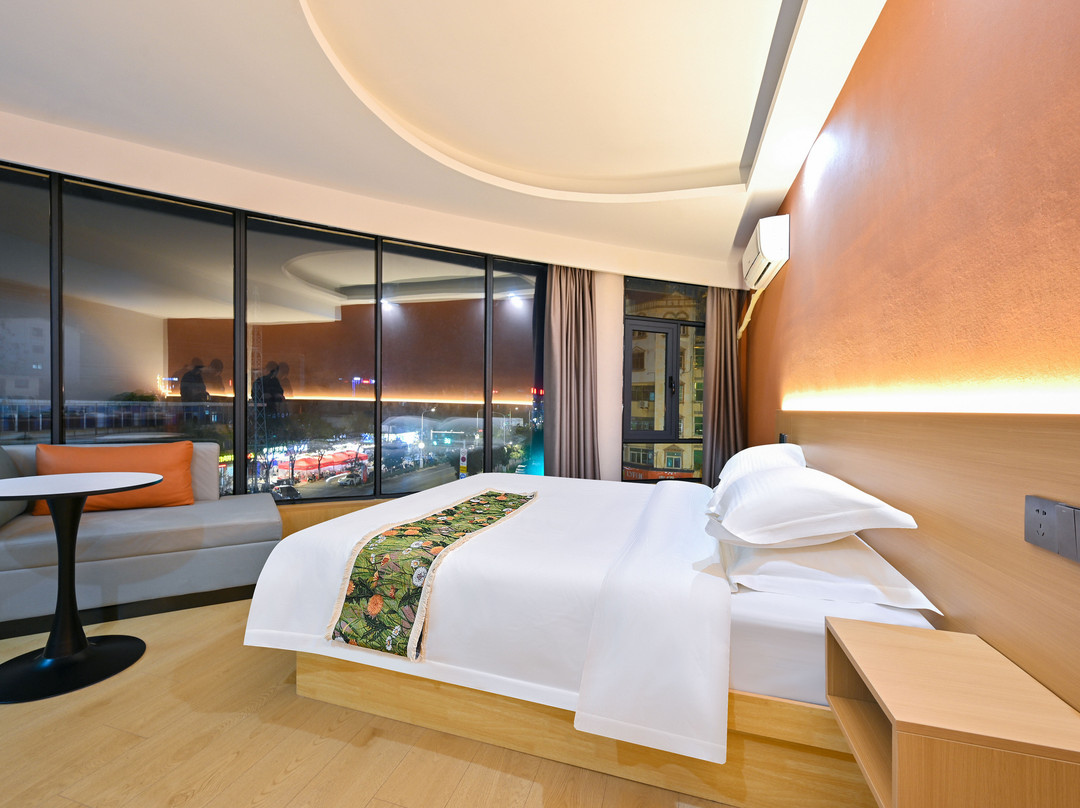 界首假日风尚酒店（火车站店）