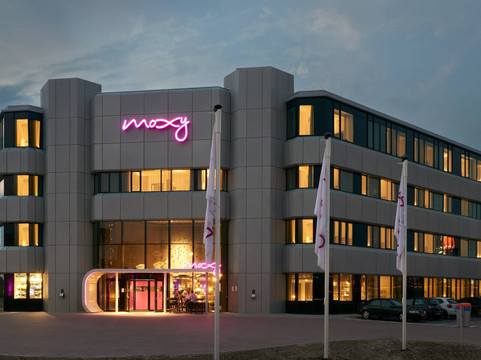 Aalsmeerderbrug酒店住宿-Moxy Amsterdam Schiphol Airport
