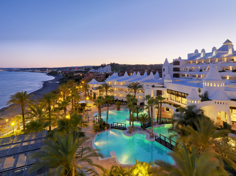 H10埃斯特波纳宫酒店