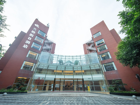 达州兰郡假日酒店（阳光耍都美食街店）