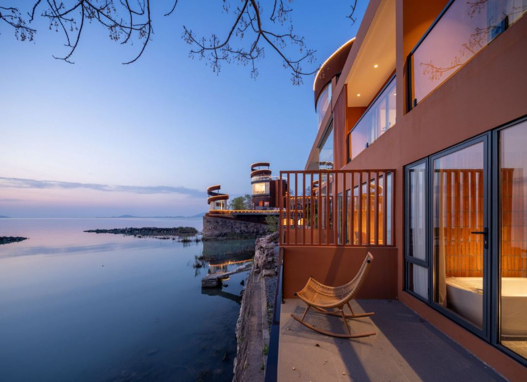 Suzhou Lim · Orange Bay Lake View Homestay