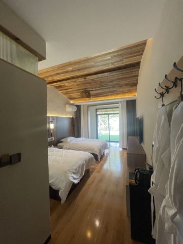 Weihui Huaqigu Homestay