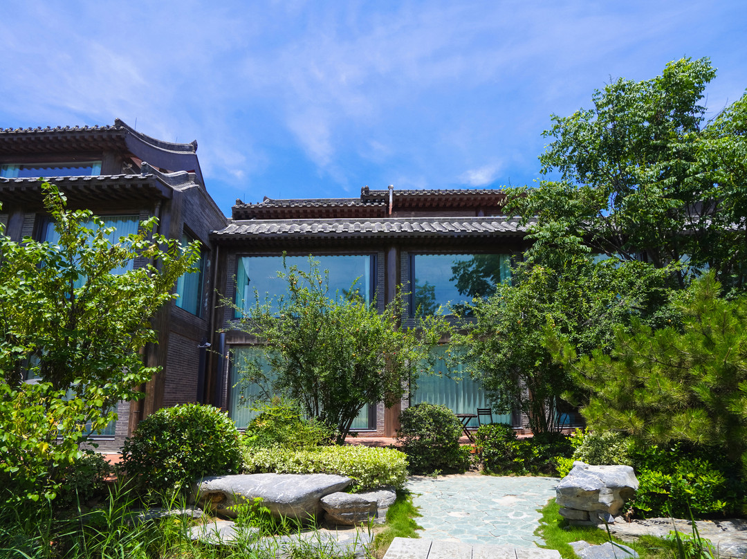 大朴闲园民宿（开封清明上河园万岁山武侠城店）