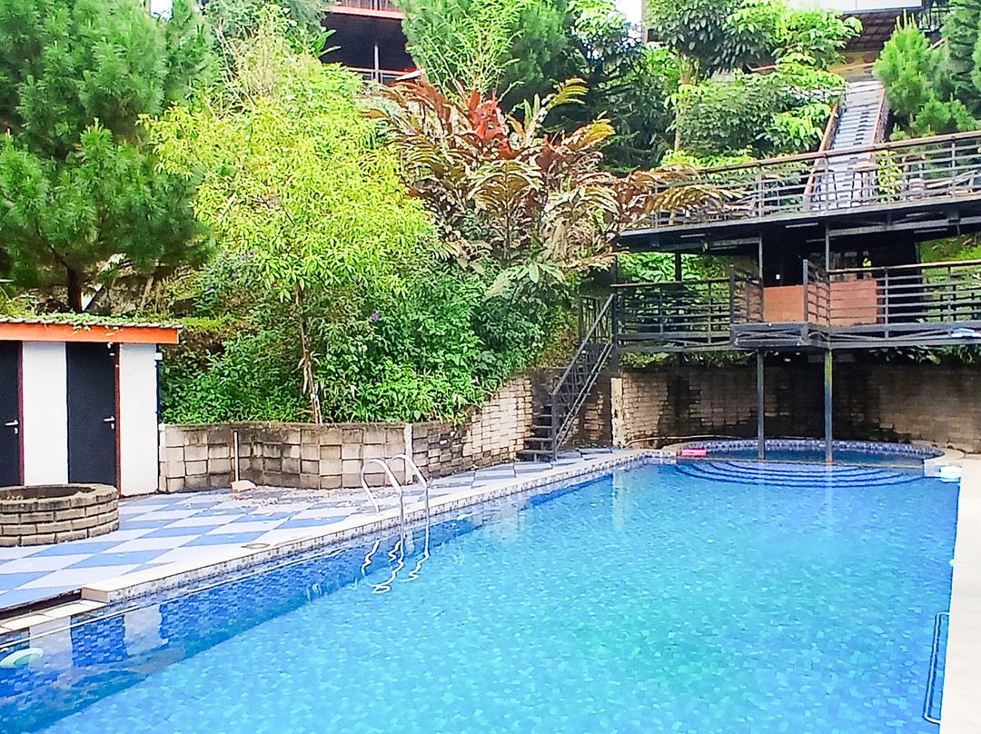 Ciawi红多兹沙里亚家庭旅馆-Yocia村