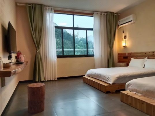 Banlian Mountain Residence, Shitai County