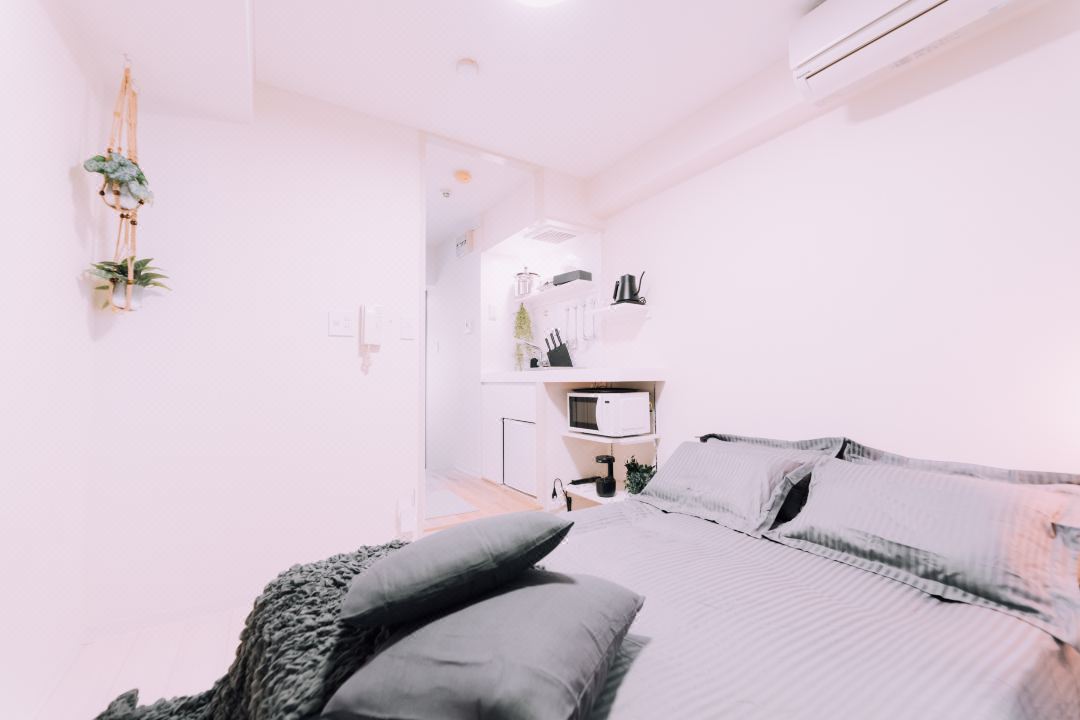 Minimalist Loft 3: Namba Compact Studio & 24/7 Gym
