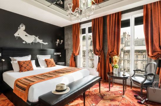 香榭麗舍大街阿爾巴之家酒店（2分鐘步行至凱旋門）