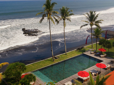 阿玛尔塔海滩卡莱尼亚度假村