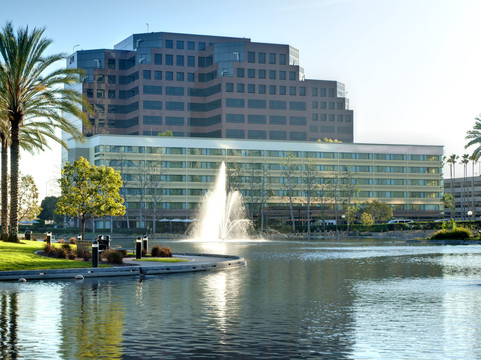 DoubleTree by Hilton Orange County Airport