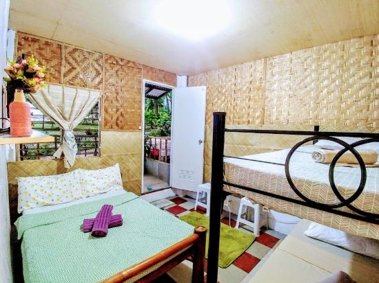 Stay N Save B&B Room Type - Quadruple Room with Private Bathroom Stay N Save B&B Room Type - Quadruple Room with Private Bathroom