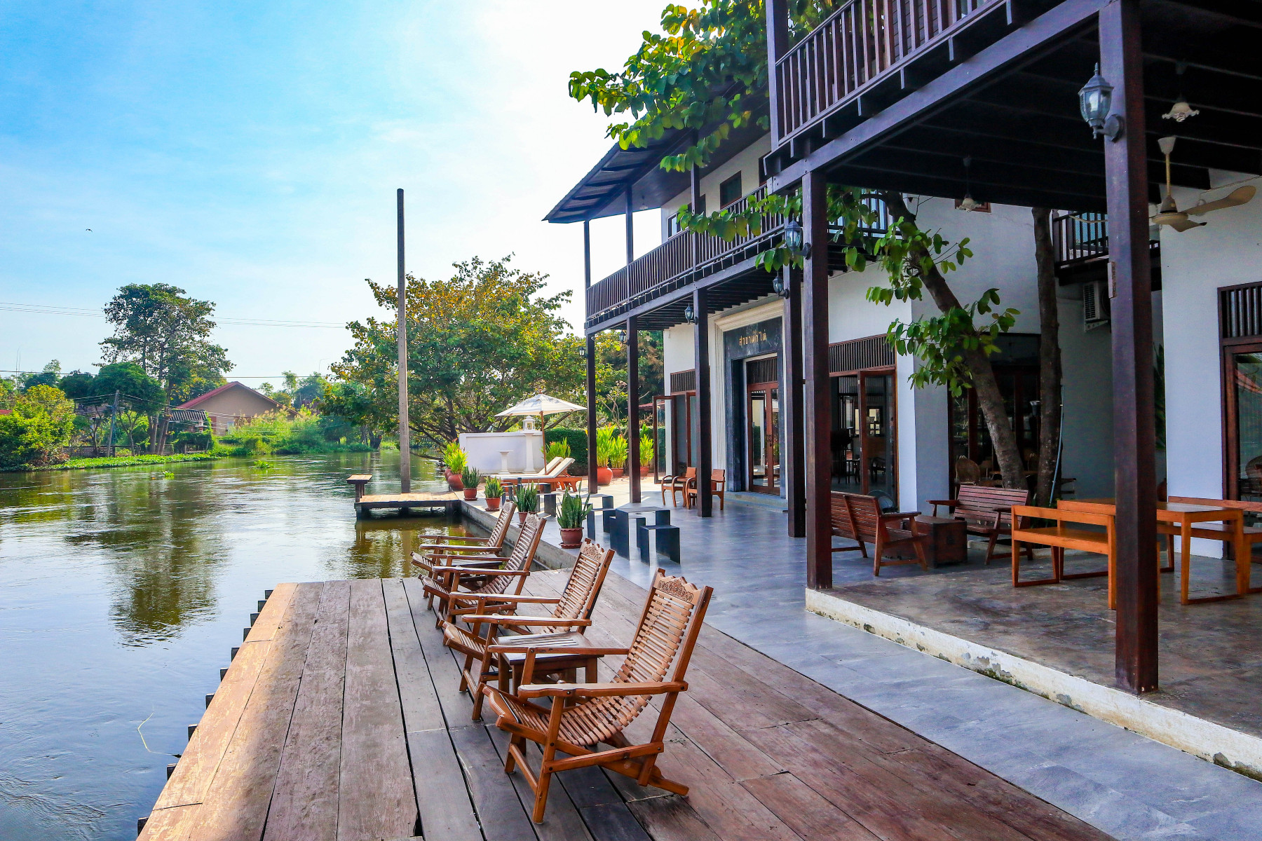 The Bank River House-官方