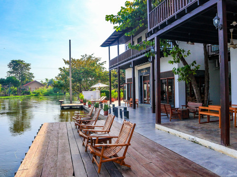 Khok Khram酒店住宿-The Bank River House