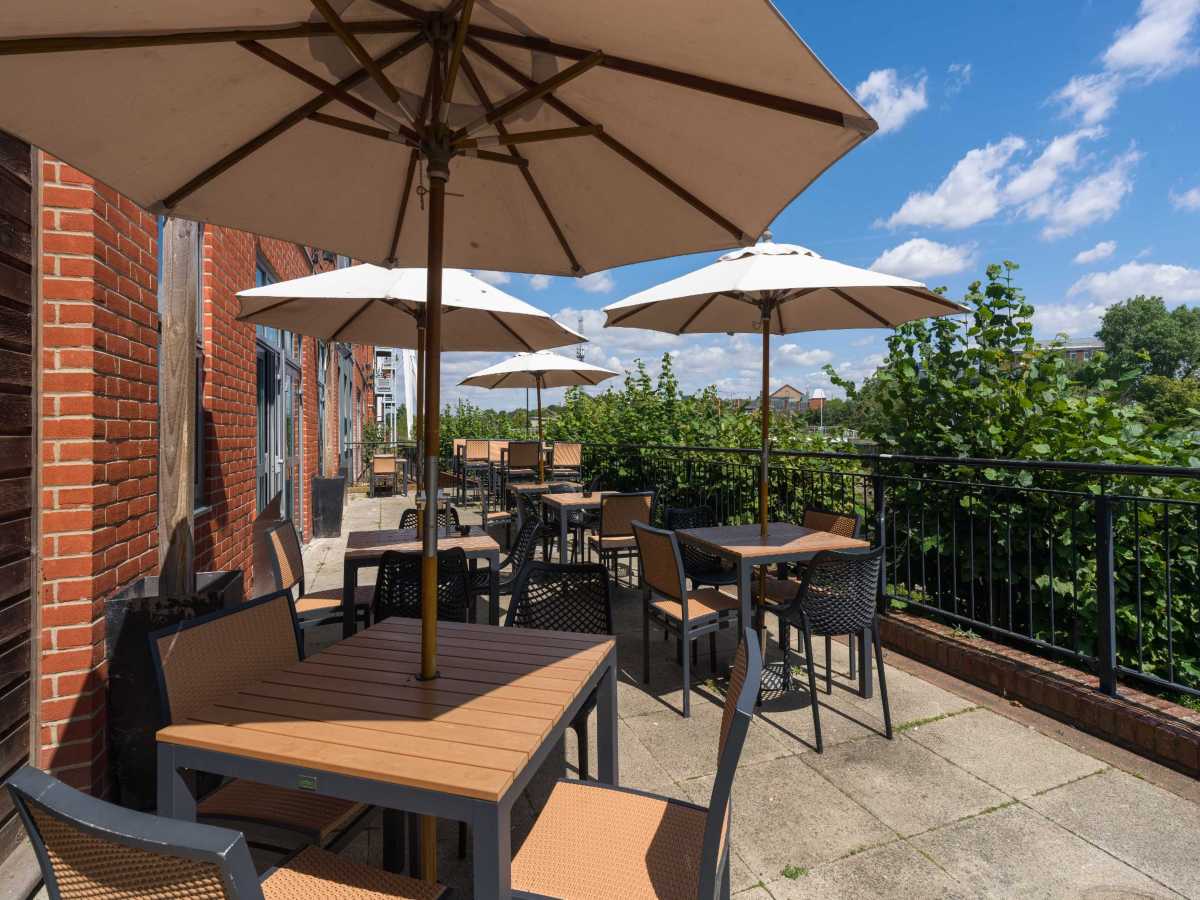 普斯维奇贝尔特酒店-官方