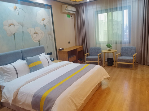 龙海琦美商务酒店