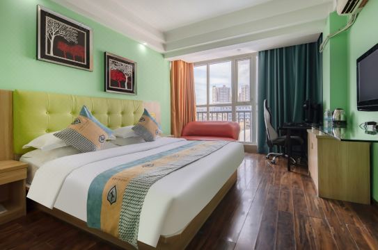 Jingjie Solo E-sports Hotel (Guangxi University Subway Station, Nongyuan Road)