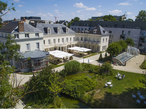 图尔克拉里恩酒店-图尔贝尔蒙堡