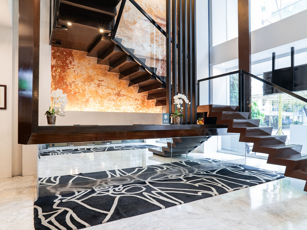 毕加索精品服务式公寓