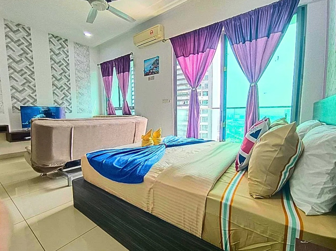 Beauty Cybersquare Ensuite with Skyline View #CS10