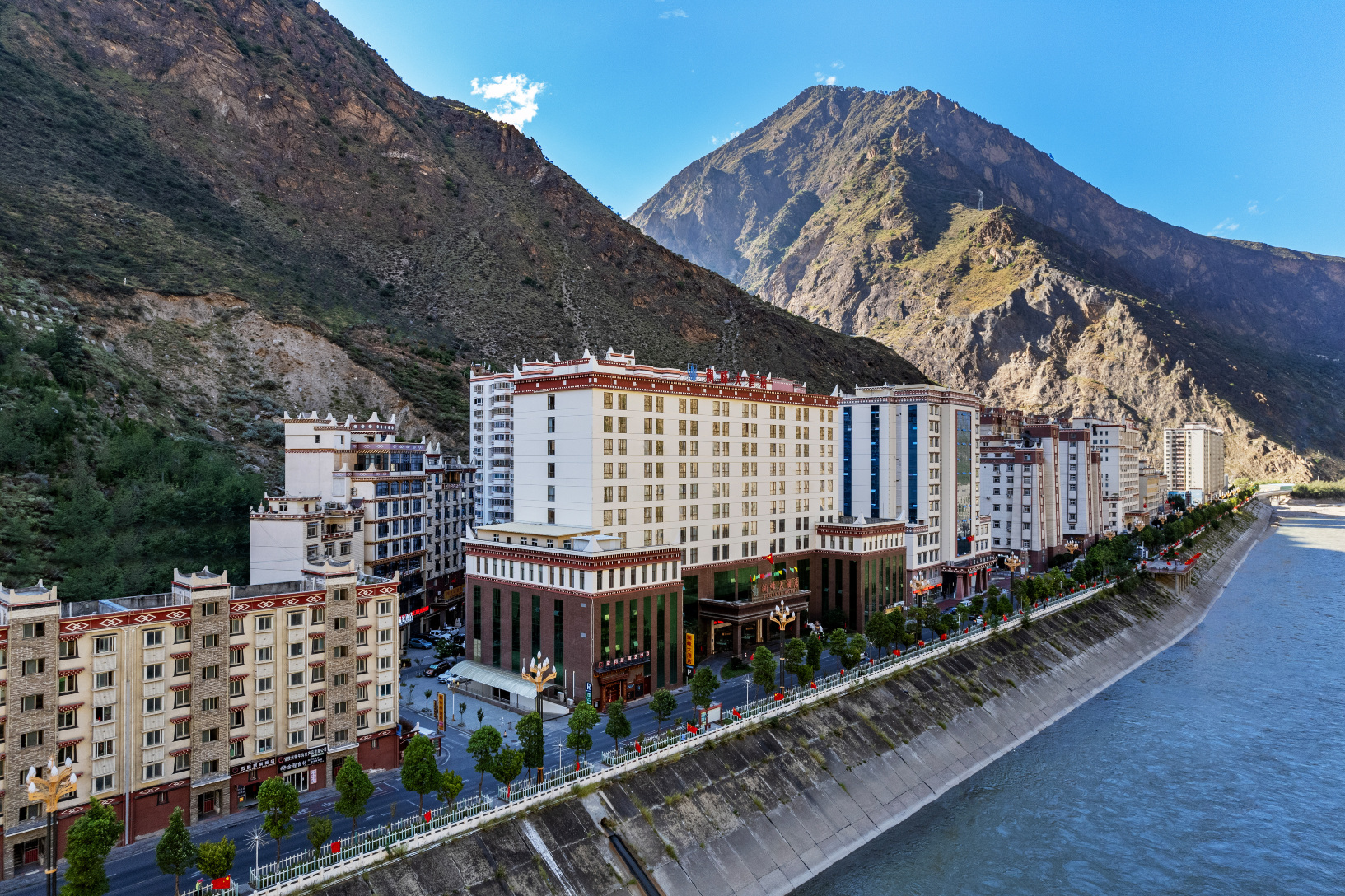 澜峰大酒店-官方