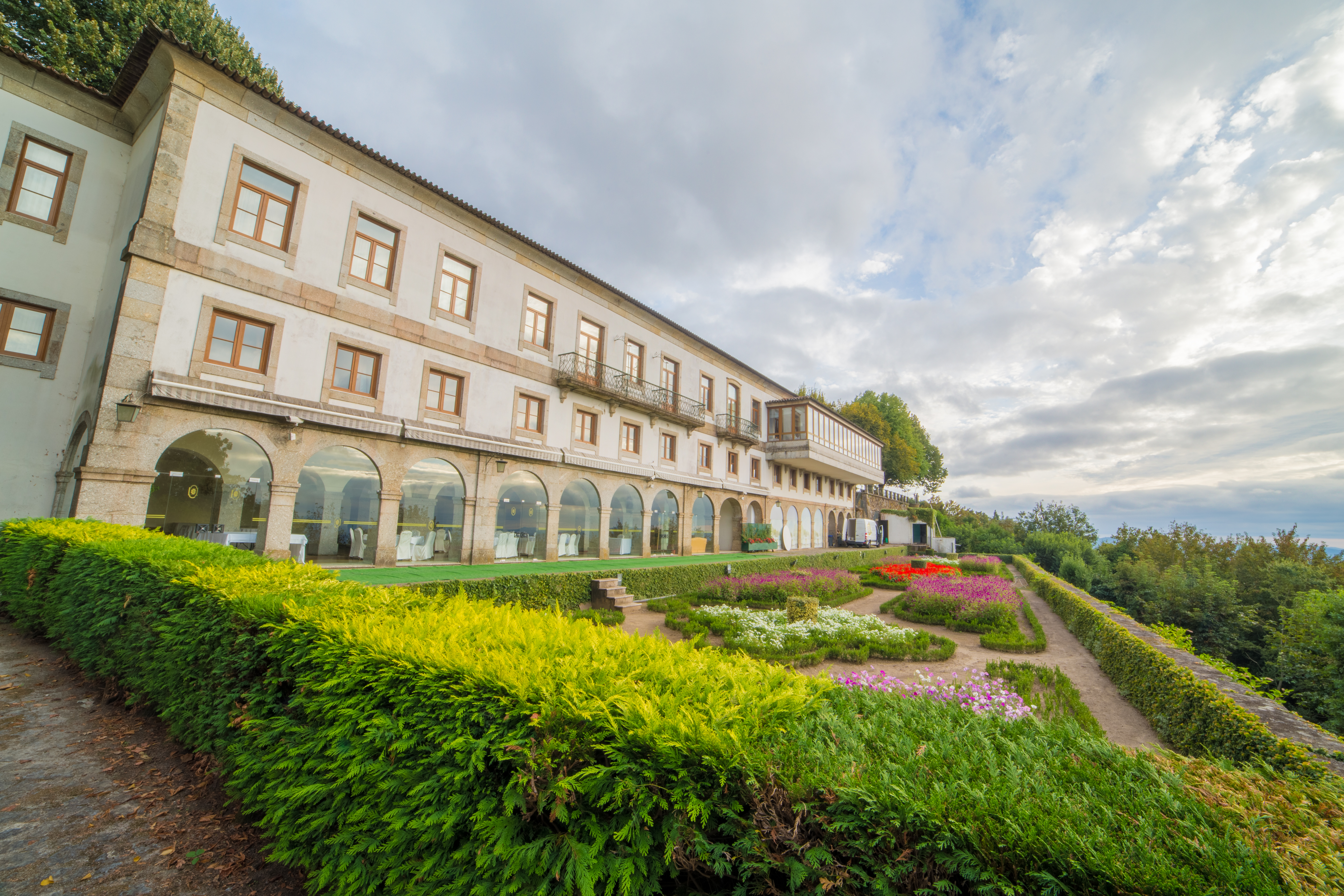 多艾乐威多尔酒店-官方