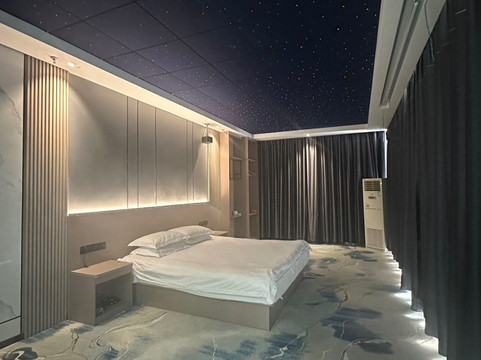 哈巴河商苑大酒店