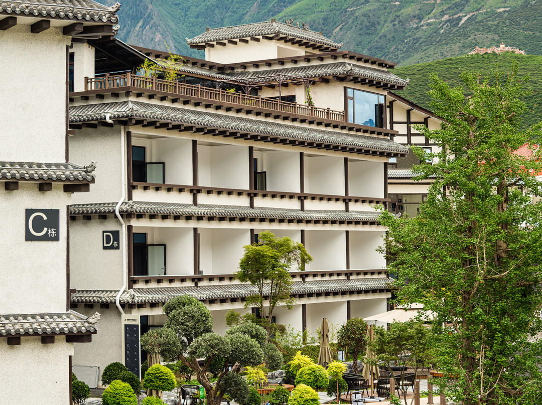 东藏明宇丽呈酒店(甘孜巴塘318国道店)