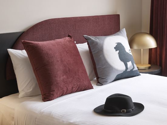 The Capitol Hotel Sydney Room Type - Queen Room