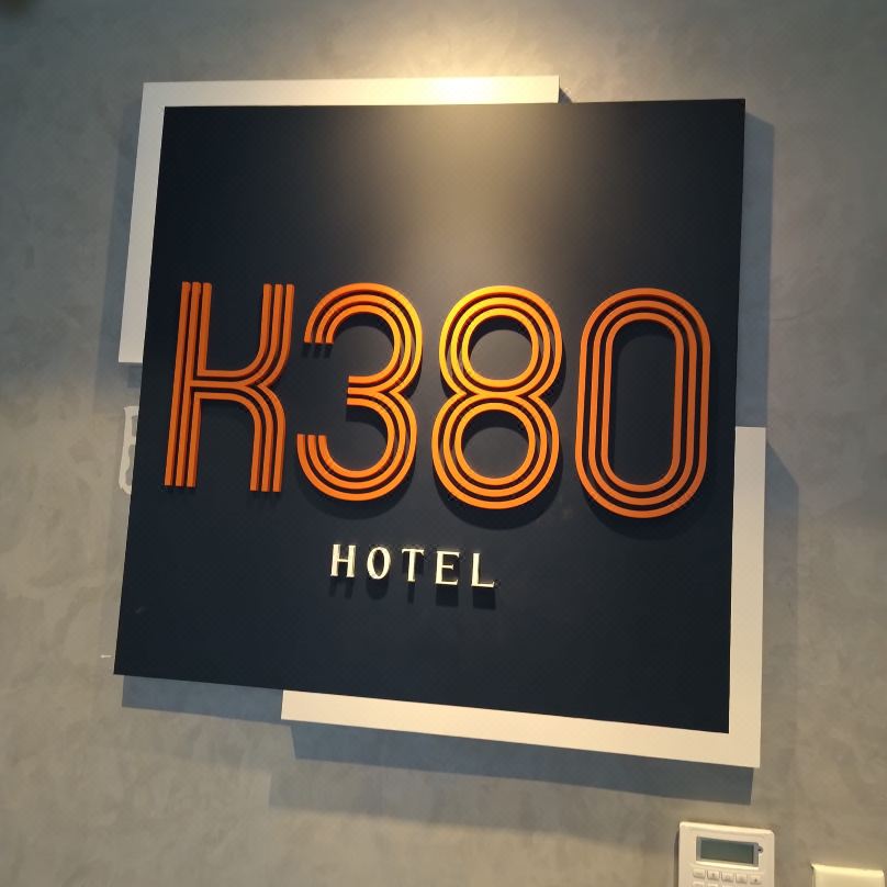 K380