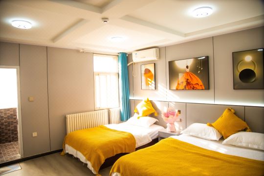 Qintian Business Hotel (Xi'an Xianyang International Airport T3 & T5 Terminal Branch)