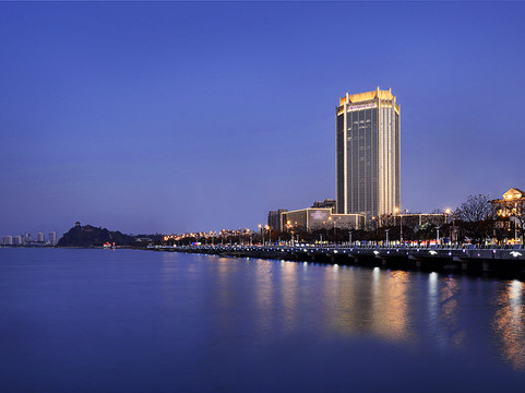 镇江兆和皇冠假日酒店