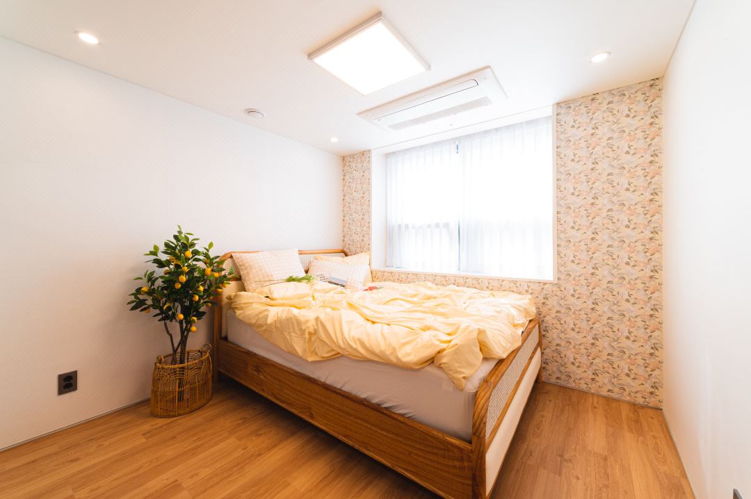 Hongik Univ. Station Maison de Wave #3