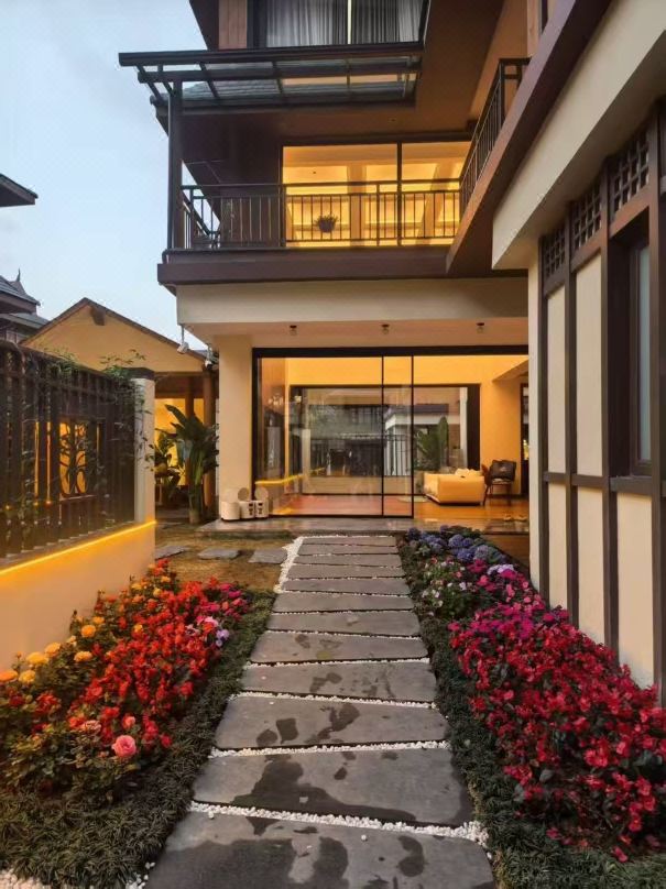 Miumiu · Vacation Apartment (Dai Ethnic Ancient Town)