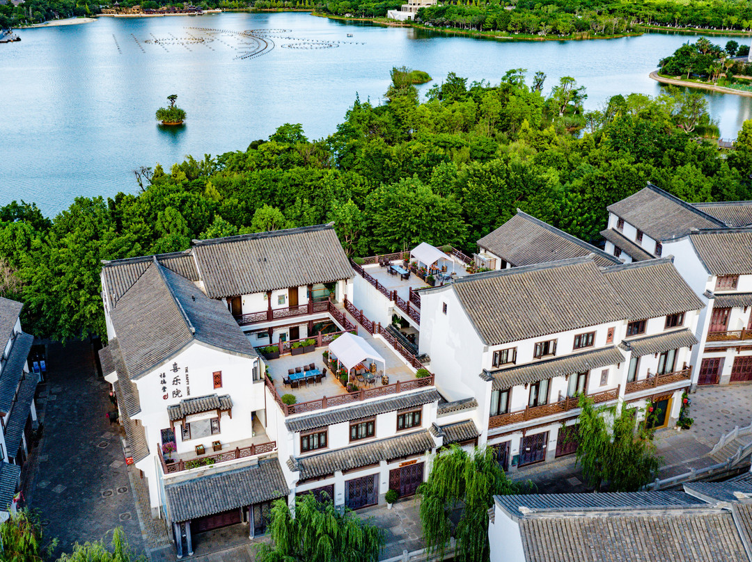 弥勒喜乐院酒店（湖泉水乡旅游度假区店）