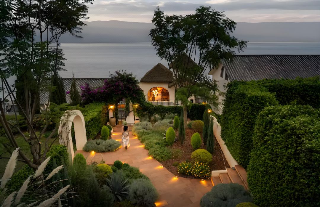 Hongyun Inn (Zhushan Baofeng Branch)