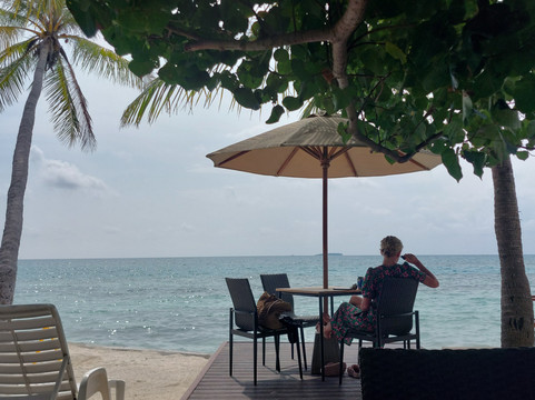 Comfy Cool Breeze By Emzaz