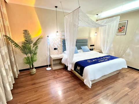 吐鲁番臻品酒店（麦西莱甫广场店）