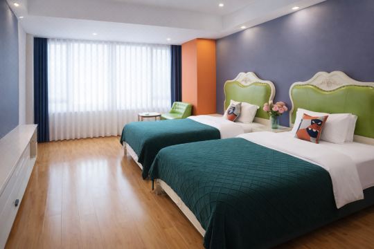 Guangzhou Yijia Apartment (the Pearl River New Town Zhongshan Eye Center Store ）