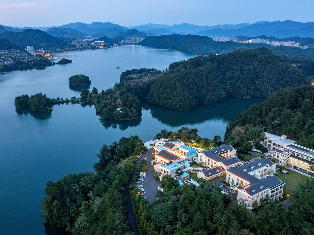 蓝城.千岛湖郡安忆度假村