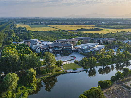 瑞麟湾温泉度假酒店主图
