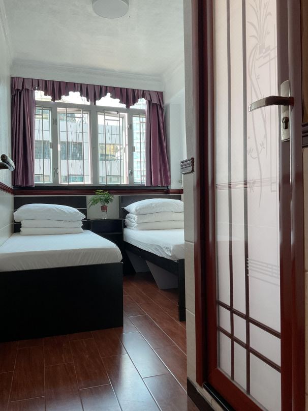 Hongkong Hang Fung Hostel (Jordan Metro Station B1 Exit）