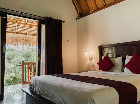 Temeling Jungle Inn主图