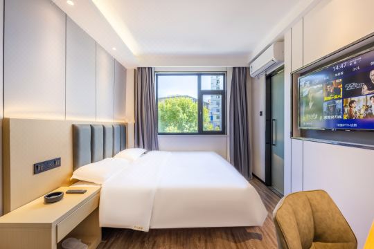 Hezhai Wumin Homestay (Yongchang South Road Branch)