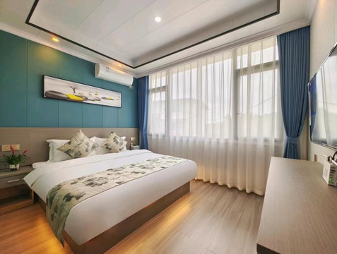 南昌县一休假日宾馆(澄碧湖公园店)