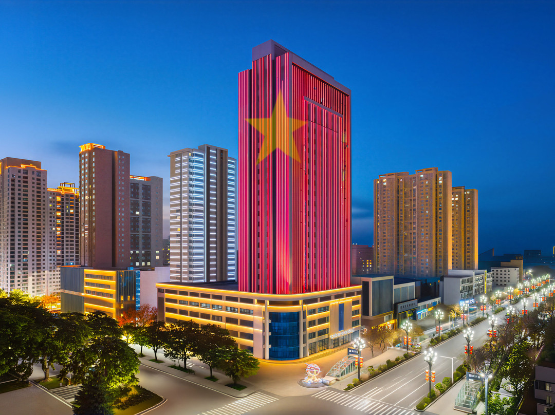 柏纳酒店(奎屯驿马巷旅游文化街区市政府店)