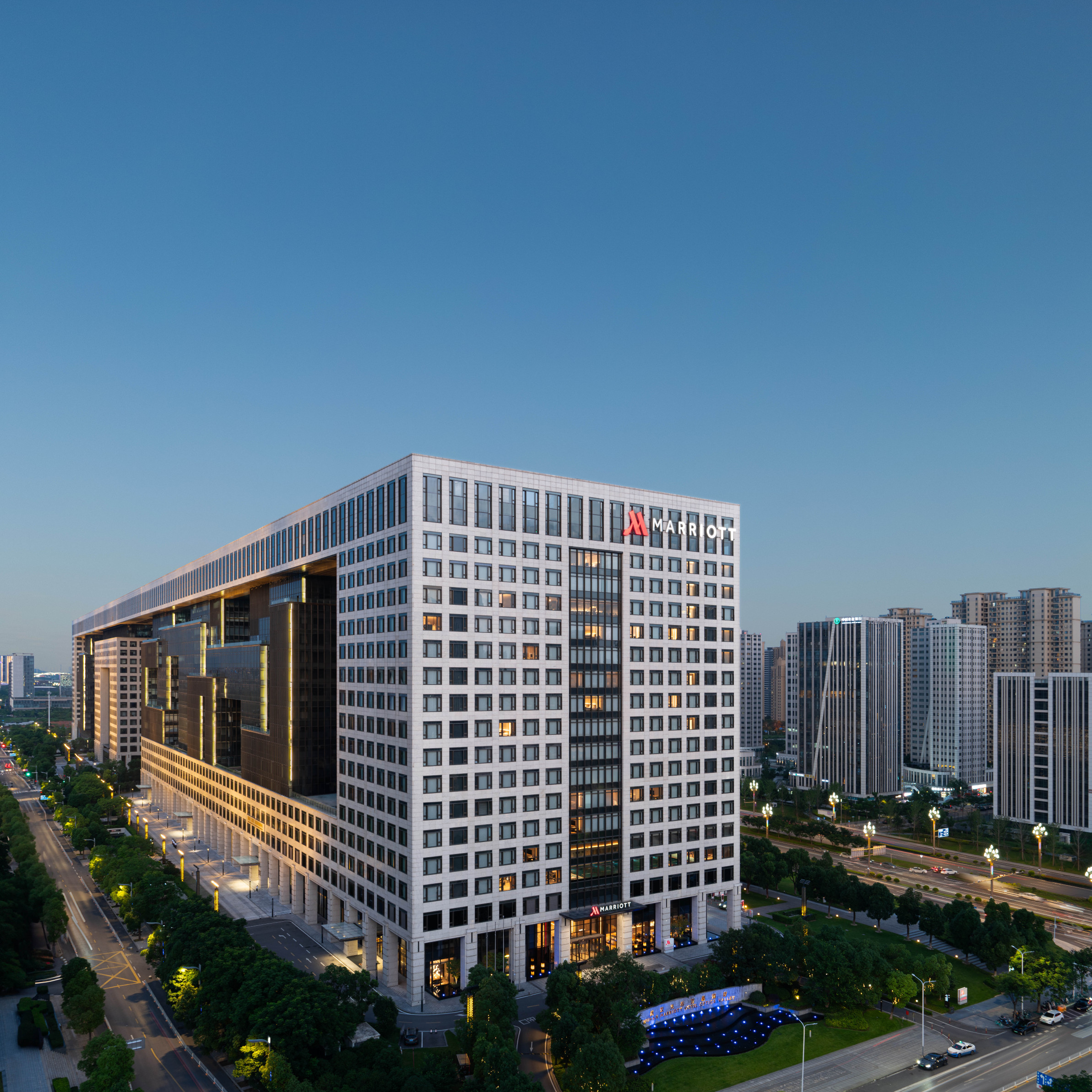 武汉光谷万豪酒店-官方