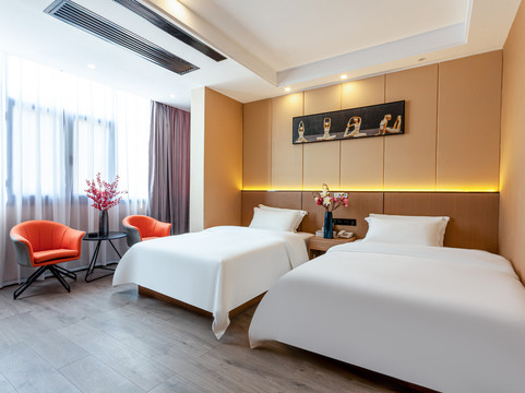 自游人假日酒店（柞水店）