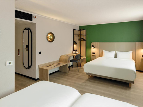 白鸽城酒店住宿-阿让特伊钟楼酒店